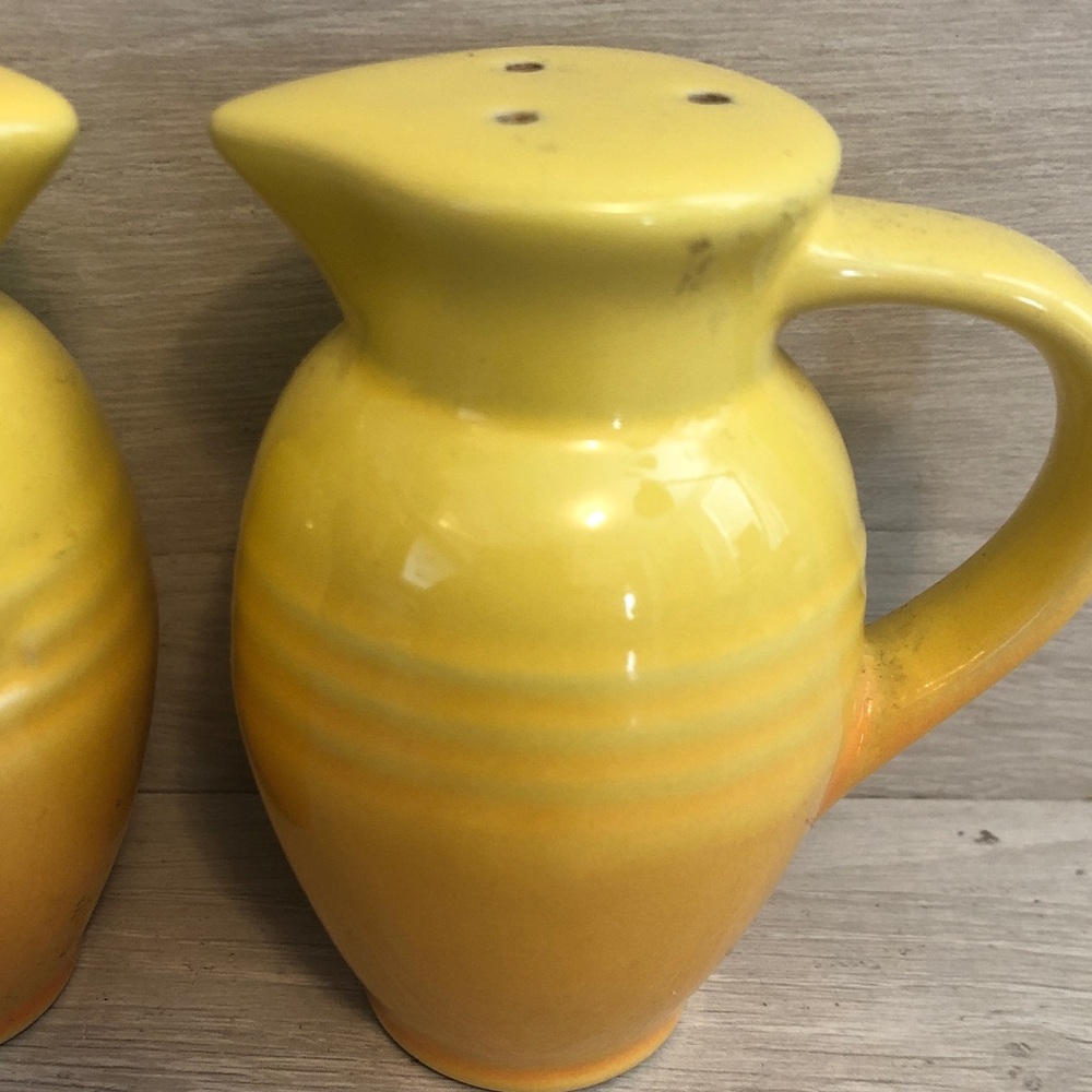 Le Creuset Salt & Pepper Shakers Pitcher Style Yellow & Orange 3” Tall - Picture 5 of 6